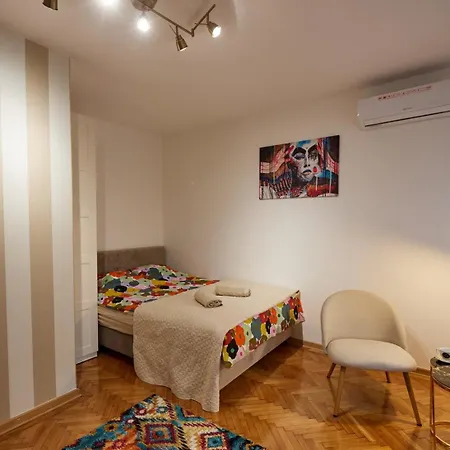 Best Choice Hram Centar Belgrad Exteriör bild